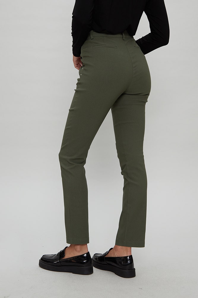 PANTALON DE BENGALINA TEXTURADA
