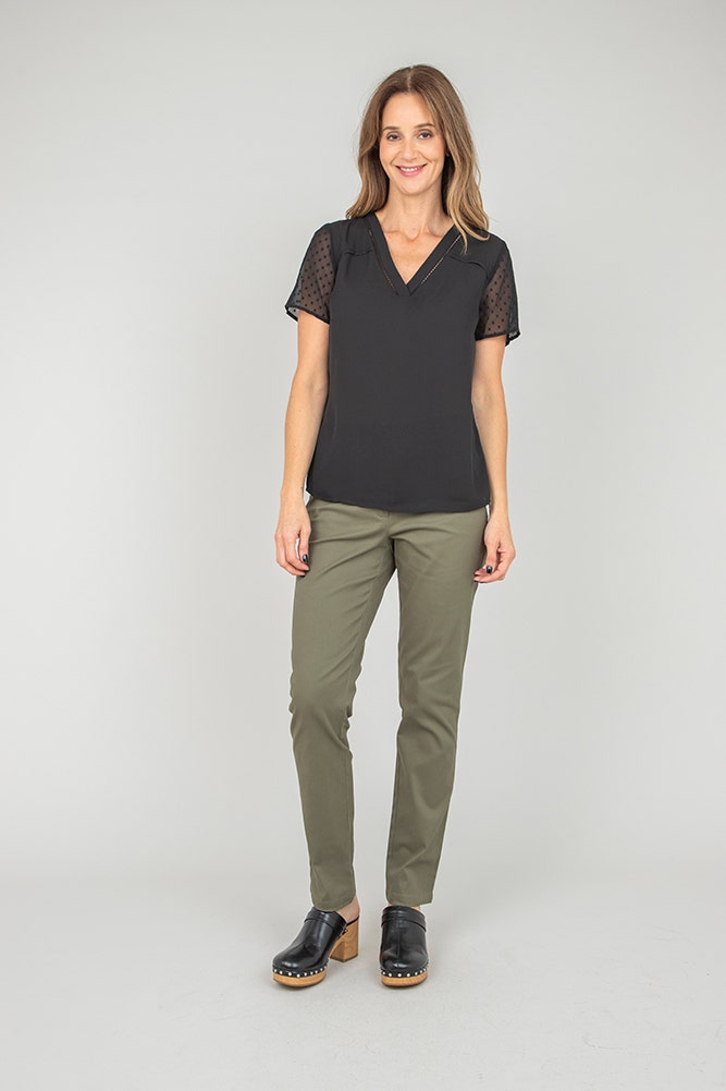 BLUSA CREPE Y TEXTURA LUNARES 