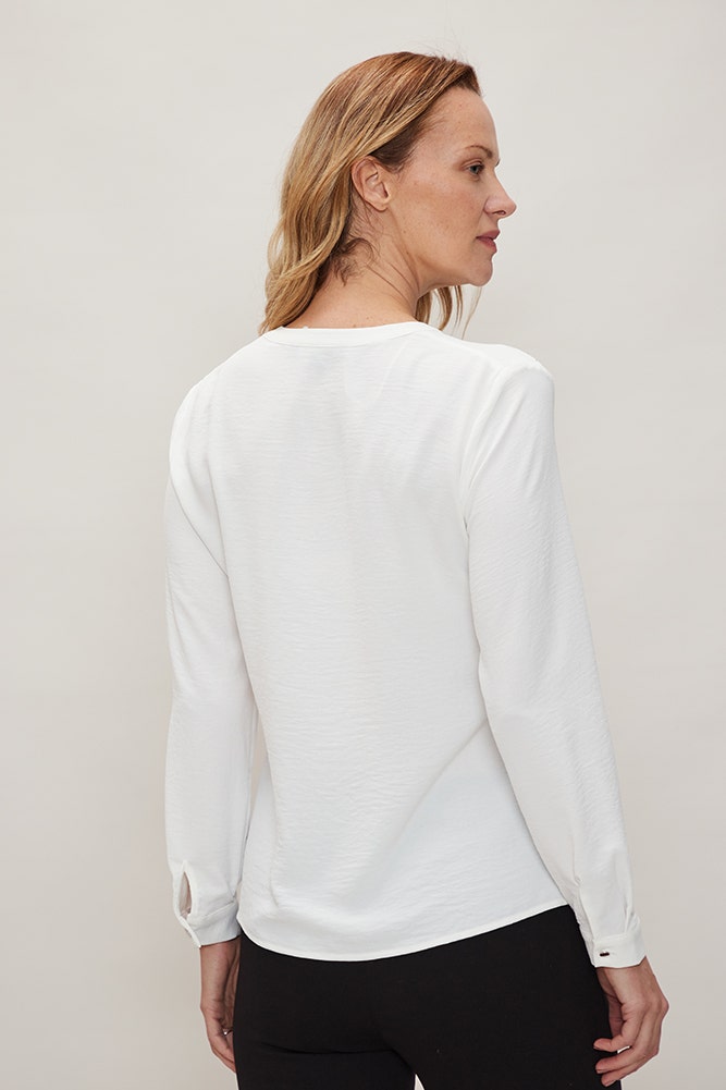 BLUSA LISA DE POLYESTER