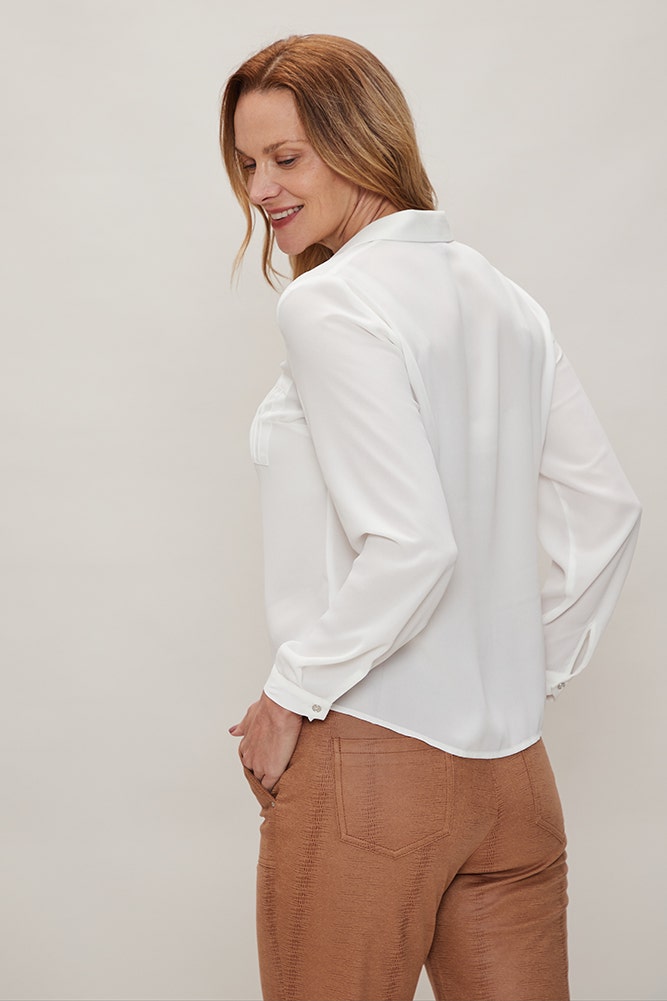 BLUSA LISA DE POLYESTER