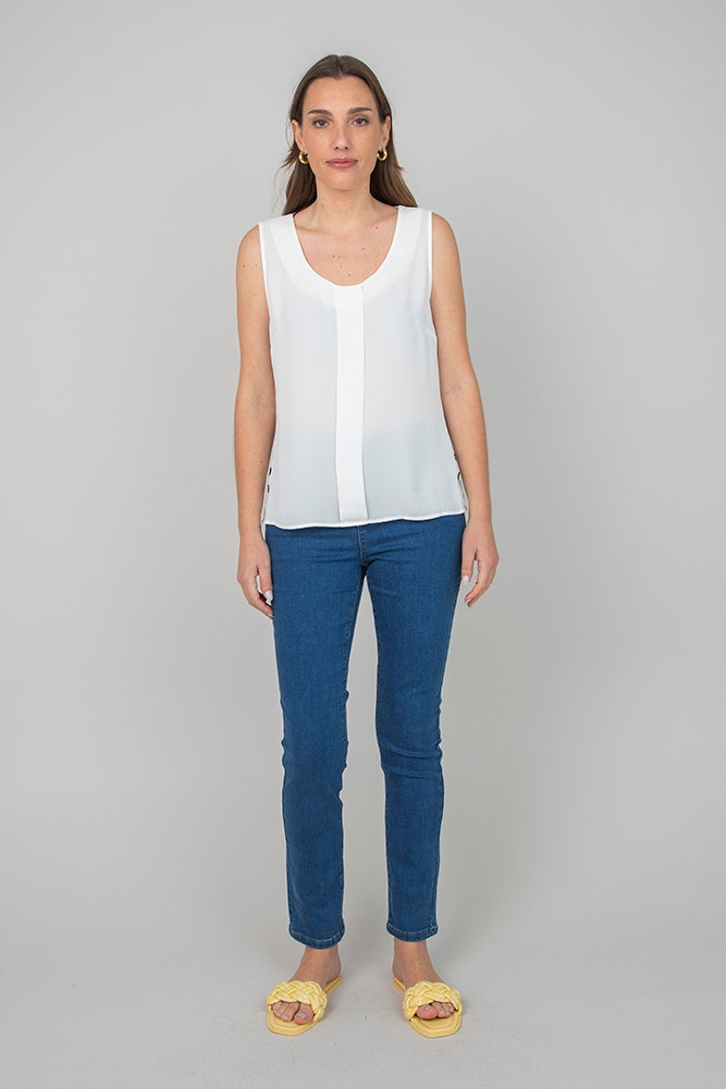 BLUSA CREPE SIN MANGAS 