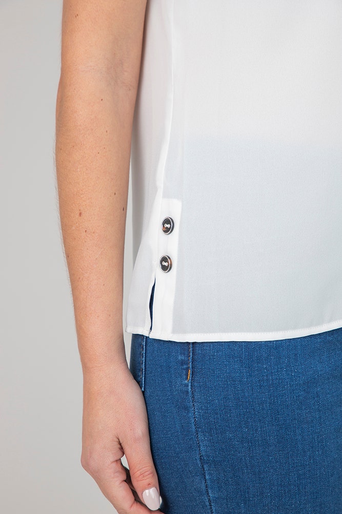 BLUSA CREPE SIN MANGAS 