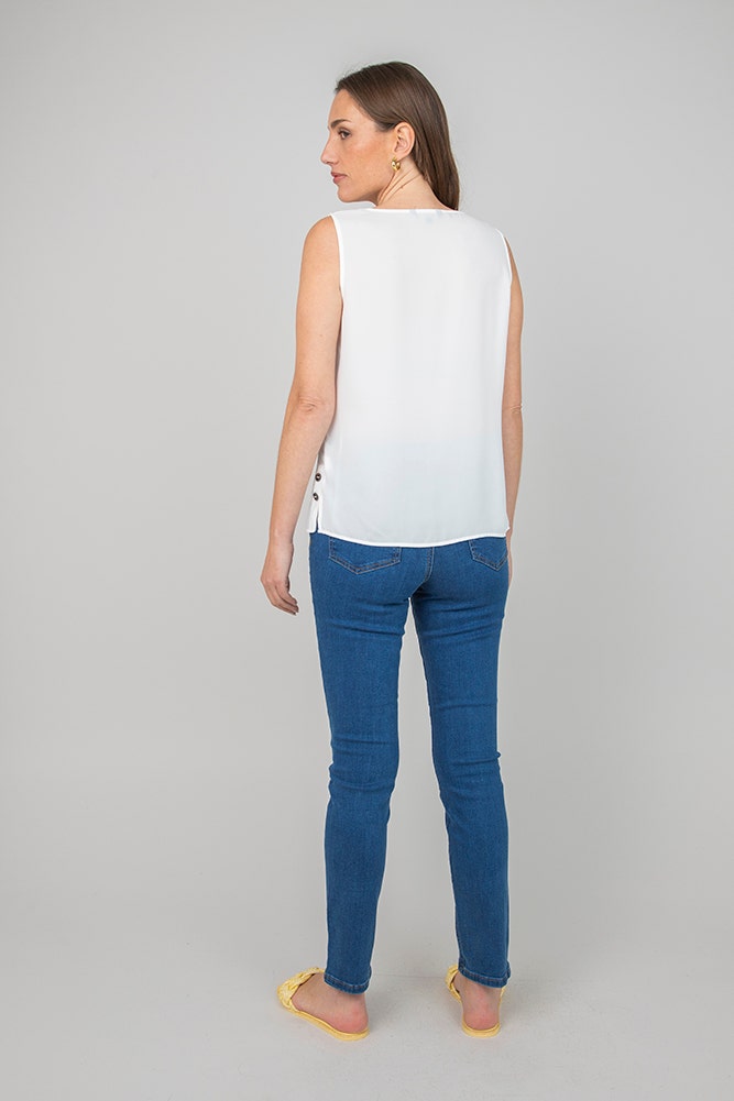 BLUSA CREPE SIN MANGAS 