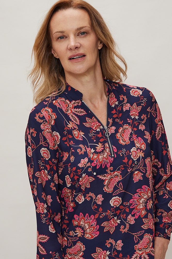 BLUSA DE POLYESTER ESTAMPADA