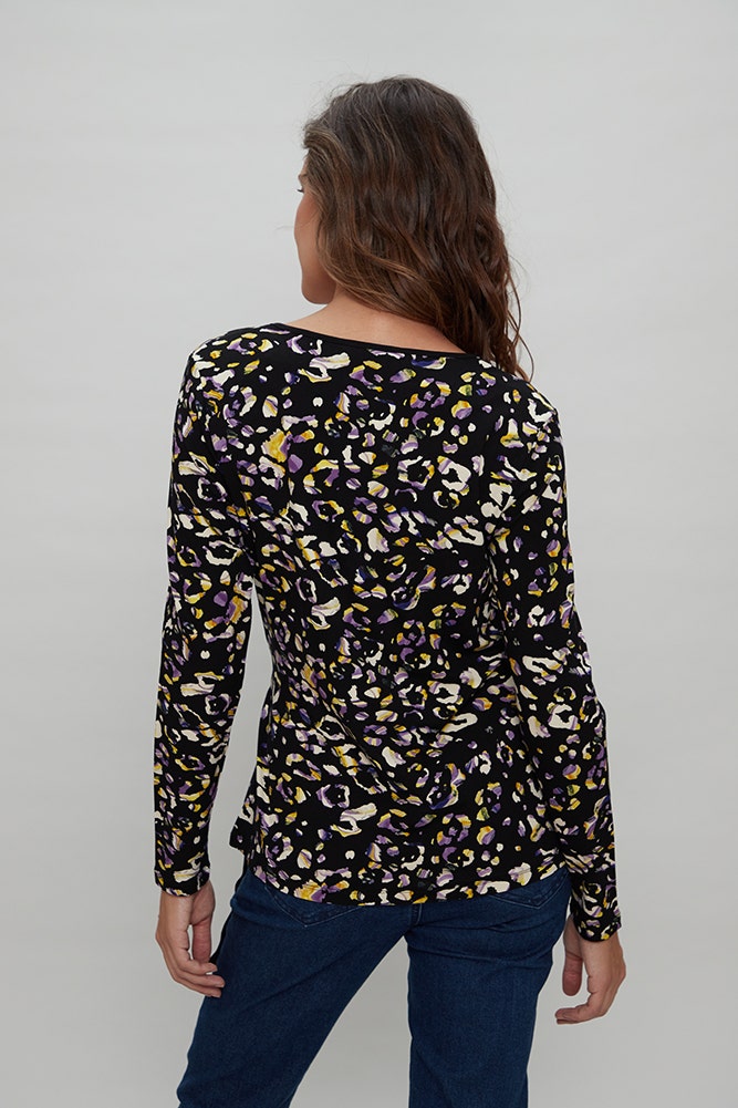 POLERA JERSEY ESTAMPADA 