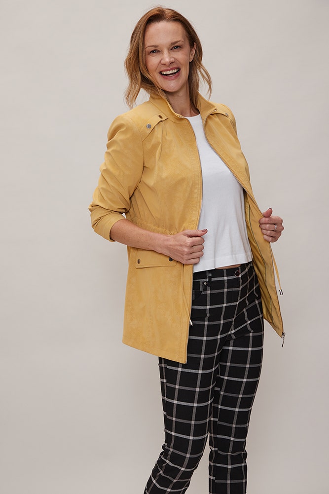 TRENCH LISO DE ECOCUERO